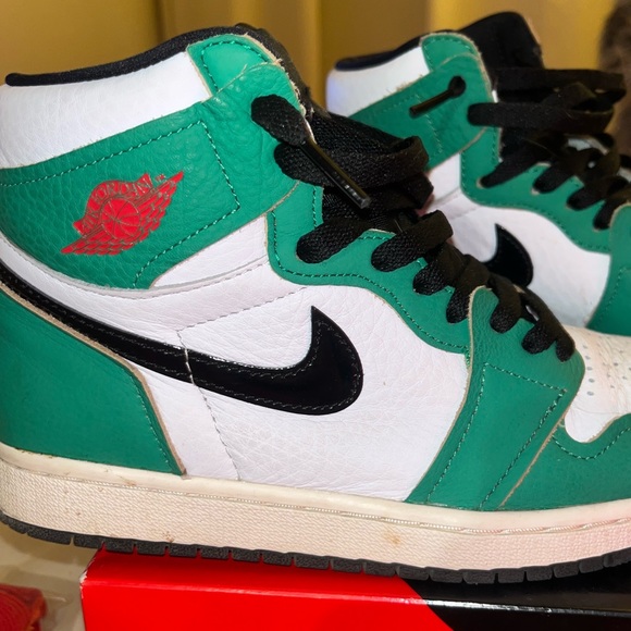 Nike air Jordan 1 retro high OG “lucky green” size 7 - Picture 3 of 7